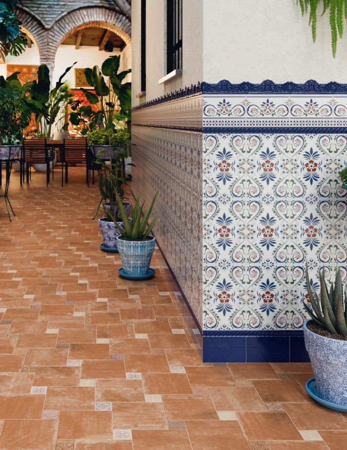 azulejos andaluces para patios y terrazas