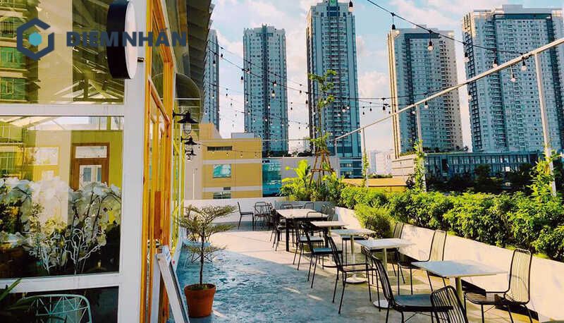 25+ mẫu thiết kế quán cafe sân thượng rooftop đẹp chill