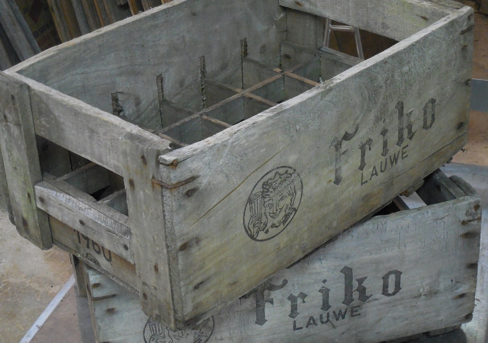 how-to-clean-old-wooden-crates-a-guide-corporate-site